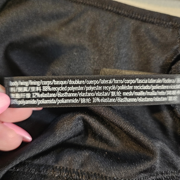 PINK Victoria's Secret Black Ultimate Sports Crop Bra - Small - Picture 5 of 9